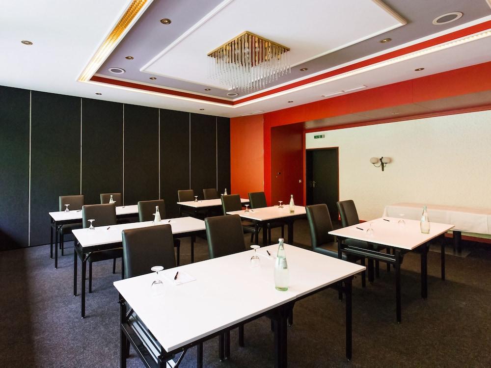 Dormero Hotel فرودنستاد المظهر الخارجي الصورة